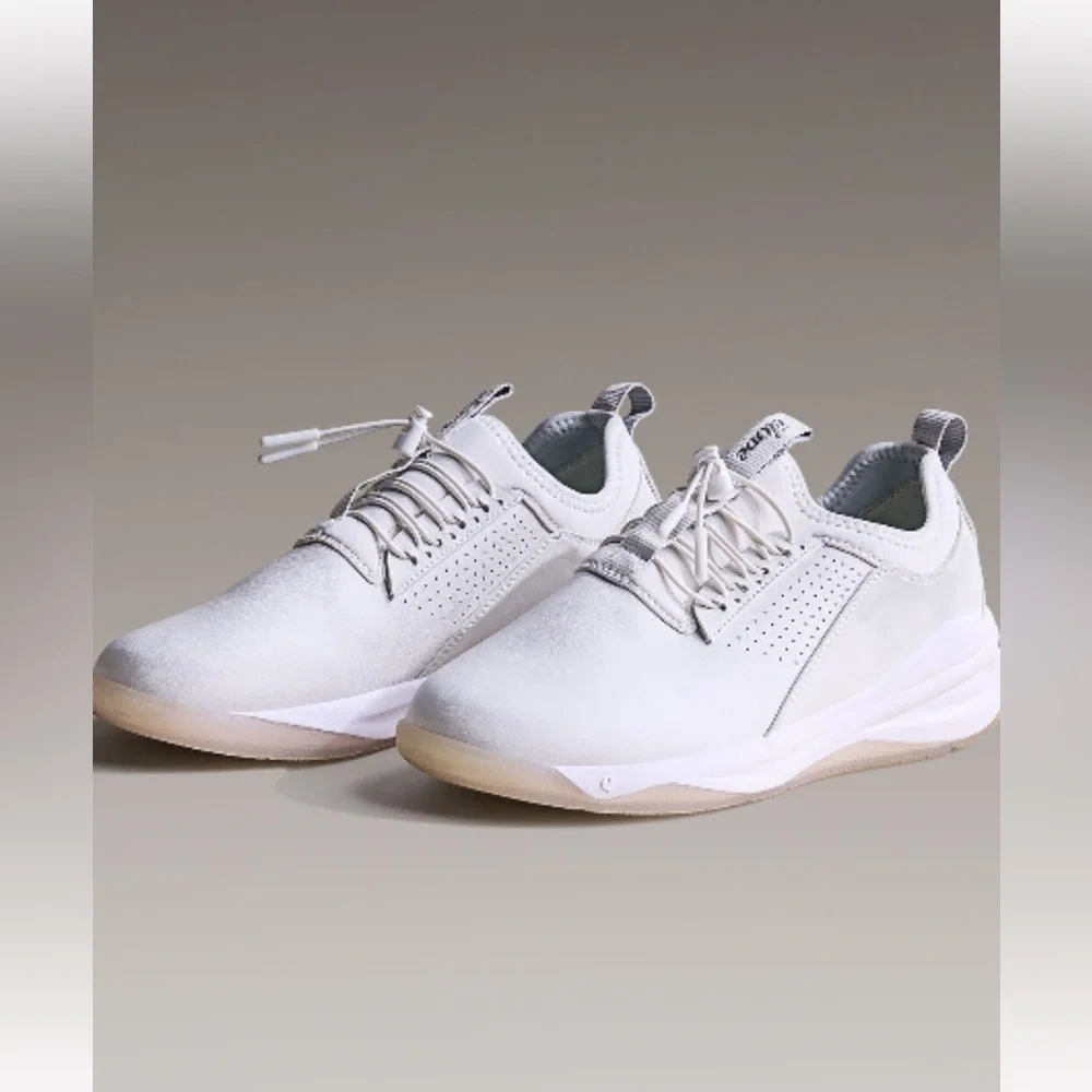 Clove Women size 7.5 White Athletic Shoes